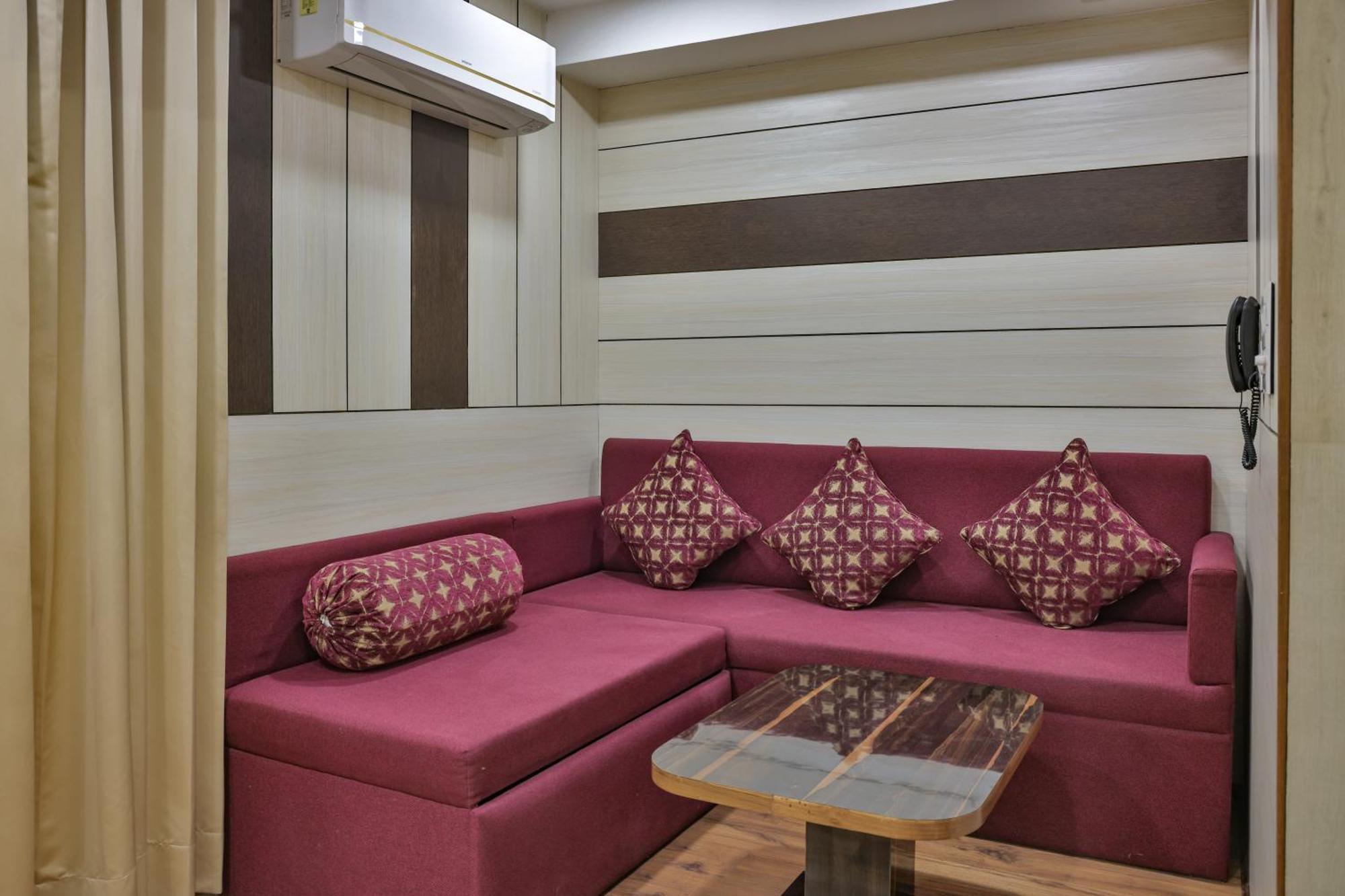 Hotel Cama Mohali Kültér fotó